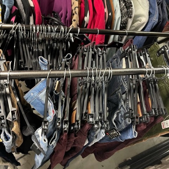 Brand new Great Resellers lot of 10 items Value Over $600 - Picture 5 of 7